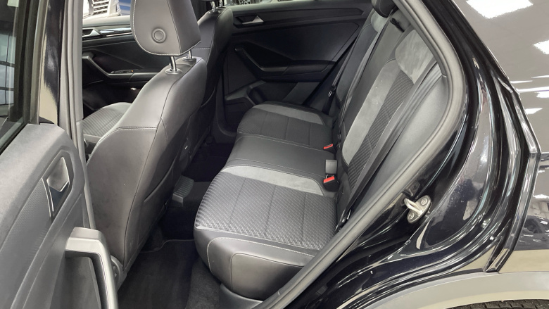 Volkswagen T-Roc 1.6 TDI R-Line 5dr Diesel Hatchback